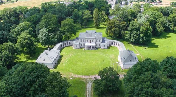 Pałac w Dołhobyczowie: Historia, architektura i potencjał rozwoju